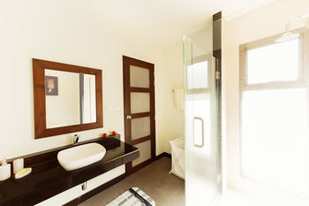 Onyx Villas By Tropiclook Rawai Exteriör bild